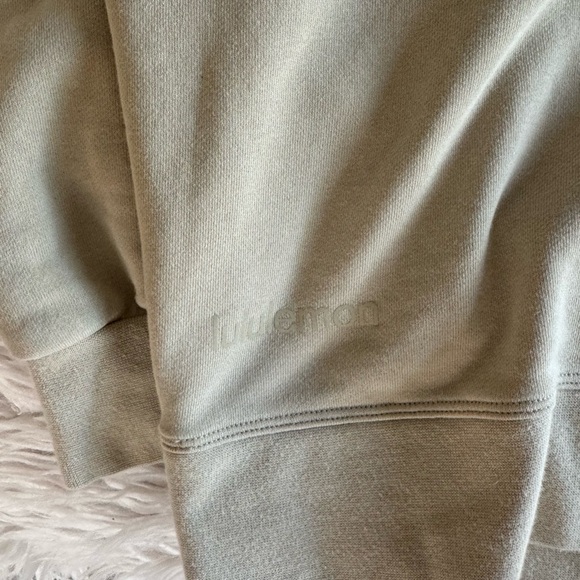 Lululemon crew neck - Picture 2 of 2